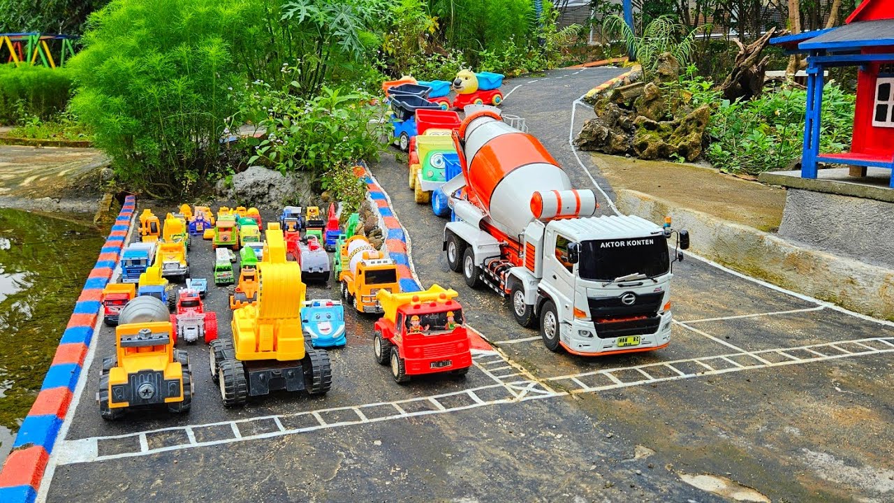 MAIN RC Mobil Truk Molen Panjang Bongkar Mobil Mobilan Truk Molen, Forklift, Buldoser, Truk Tambang 