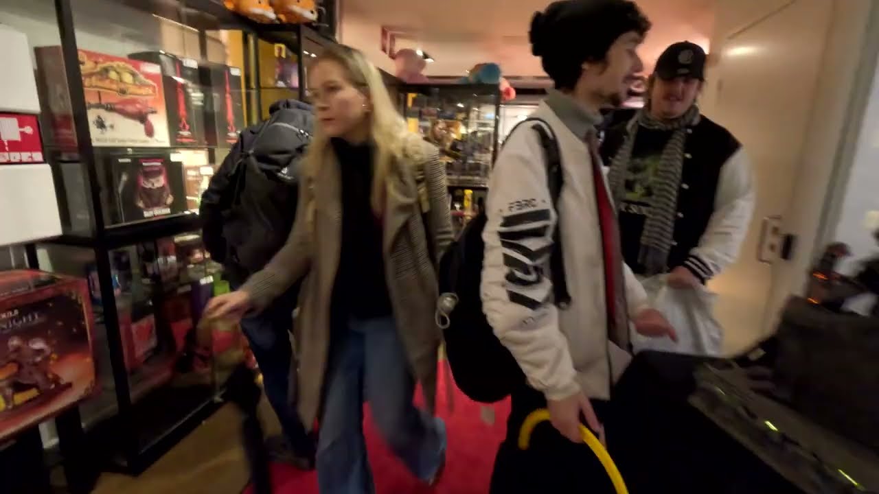 Puolenkuun pelit uusi myymälä Keskuskatu 3 A, Helsinki 6.12.2025