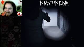 Phasmophobia: Ghost knows no chill!? Photo of... A TABLE!? @BenioxoXox