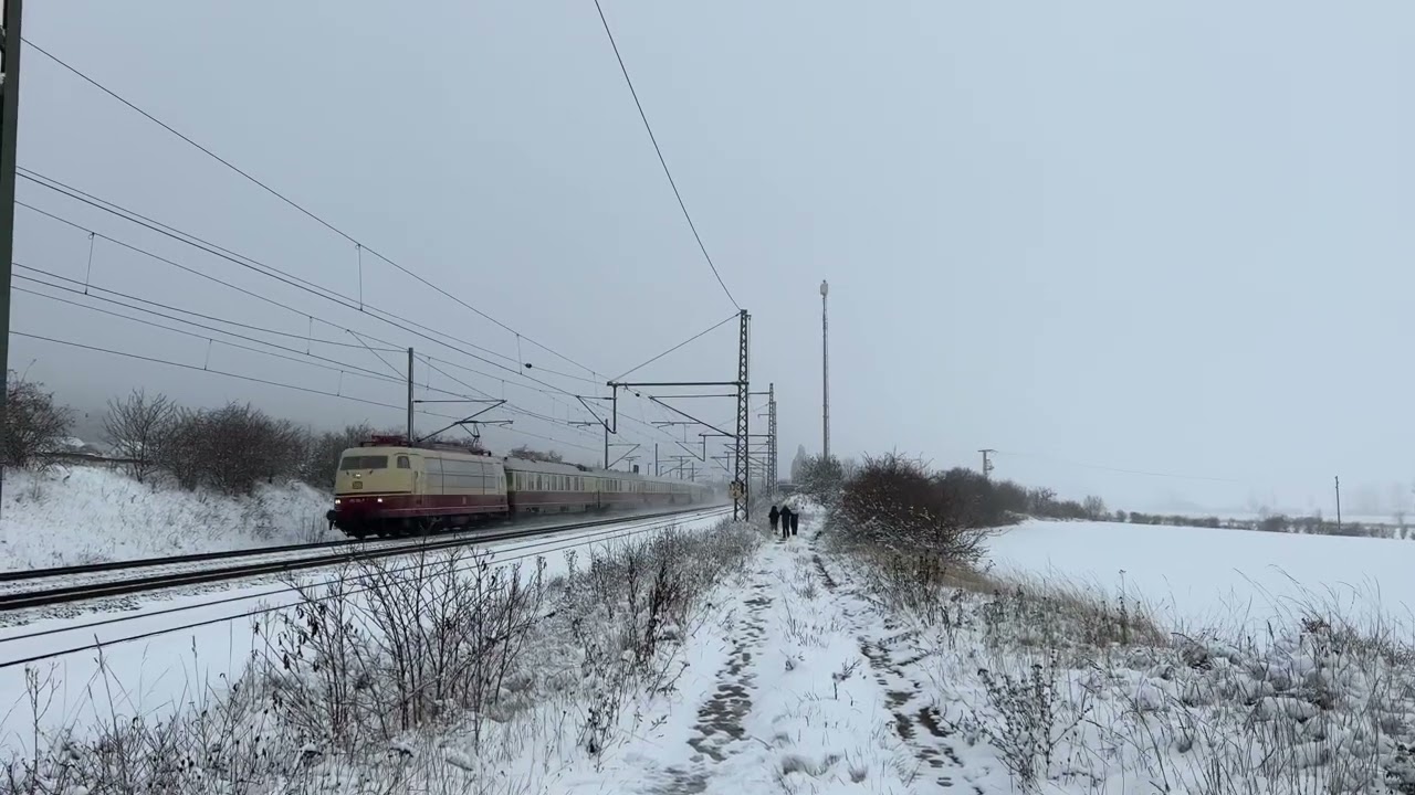 BR 103 als Sonderzug von „Nostalgiezugreisen“ von Bonn Beuel nach Erfurt Hbf zum Weihnachtsmarkt