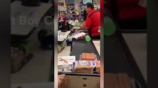 Fastest cashier in world ๐