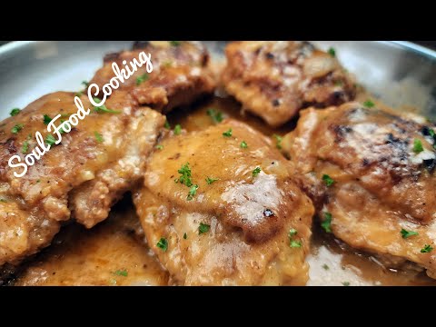 How to make the BEST Smothered Chicken - Smothered Chicken Recipe