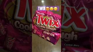 TWIX??? twix chocolate food foodie foodlover foodvlog yummy candy yummyfood candy