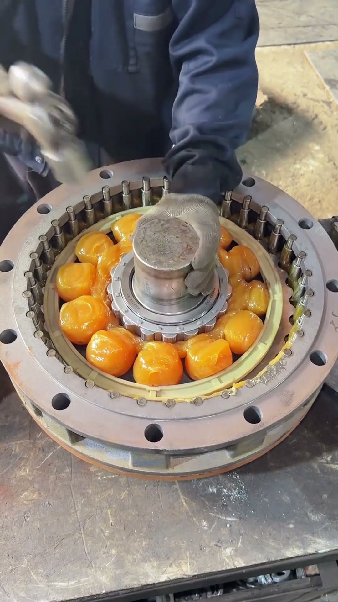 Roller reducer motor assembly process- Good tools and machinery make work easy