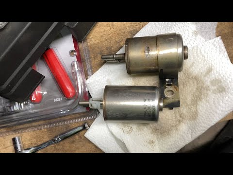 How To Change A 2004 Saturn Ion's Fuel Filter