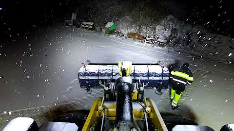 Caterpillar 972M XE wheel loader The first snow of the year not the best material but still snow
