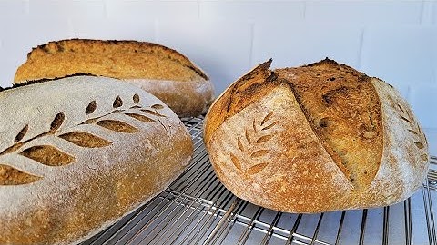 Simple Decorative Scoring of Three Bread Shapes
