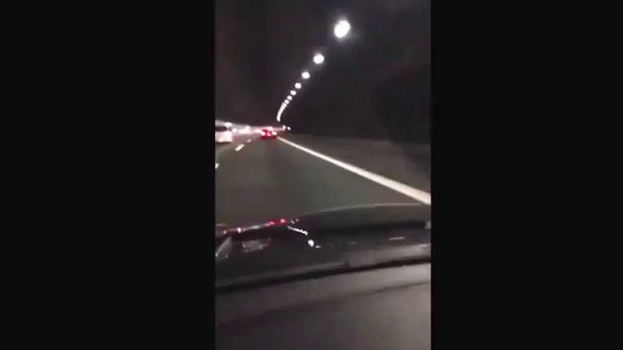 ランボルギーニ　ムルシエラゴ！？　高速トンネルで爆音走行！！