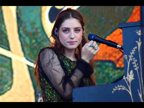 Birdy - Hear You Calling (Live At Sziget Festival Budapest 08-15-2017)