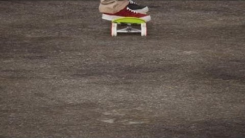 Skater XL treflip slomo front foot catch