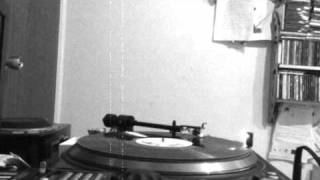 英12” Admiral Bailey / Echo Minott Winey Winey / I Am Back LLD102 Live And Love /00250 Admiral Bailey / Echo Minott – Winey Winey / I Am Back