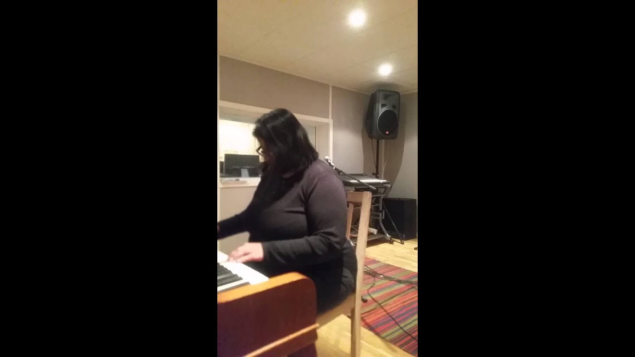 Piano - Falling - YouTube
