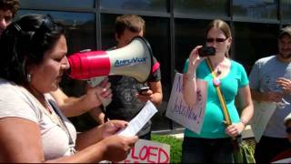 Protesters get a form repsonse from Paul Ryan's Office