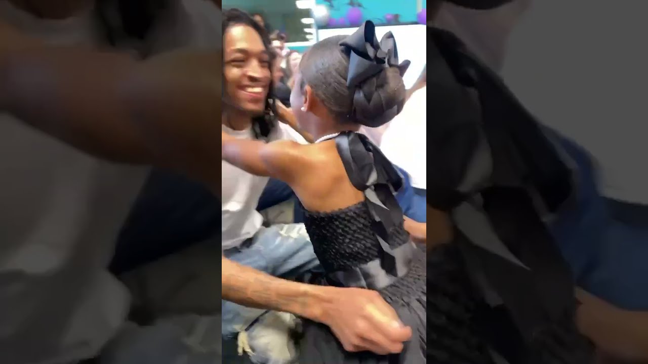 Father Released From Prison Surprises Daughter At Pre K Graduation