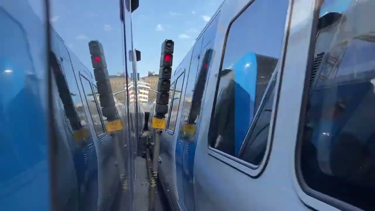 Paralelltävling med c25 tunnelbana och c30 tunnelbana mellan Gamla stan och Slussen