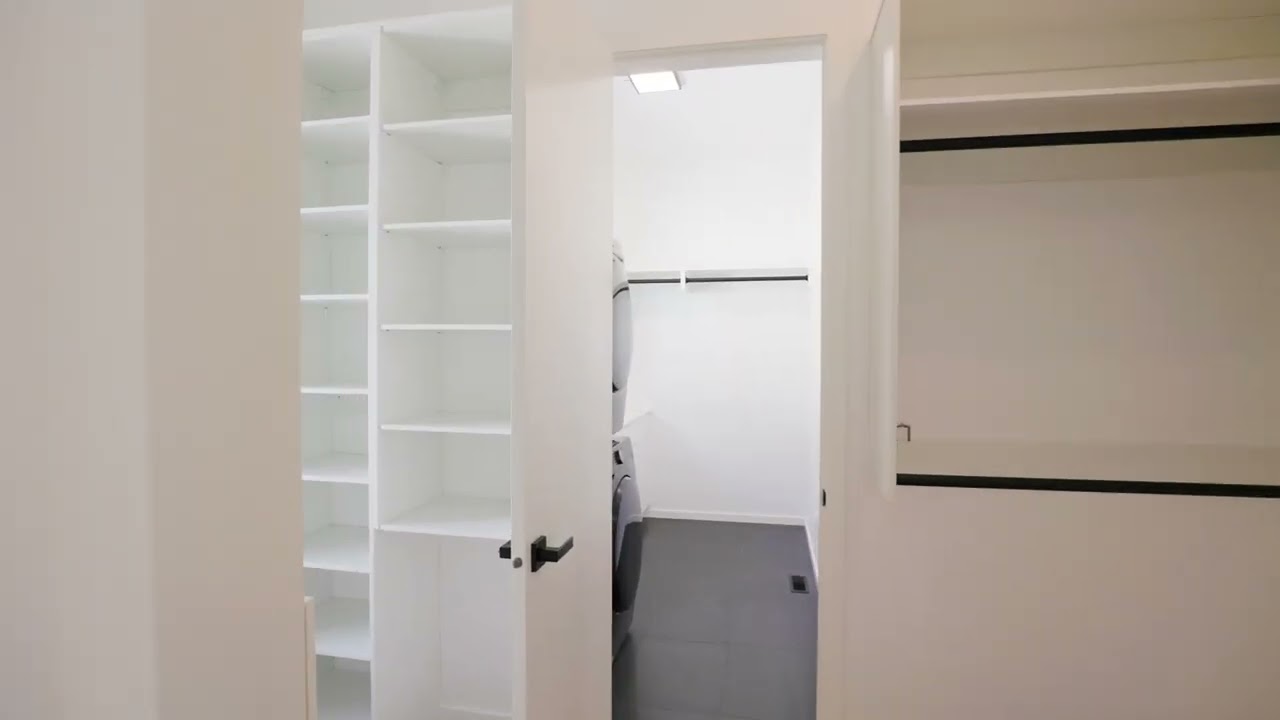 Calgary Real Estate Property Video Tour Production - 133 Glyde Park