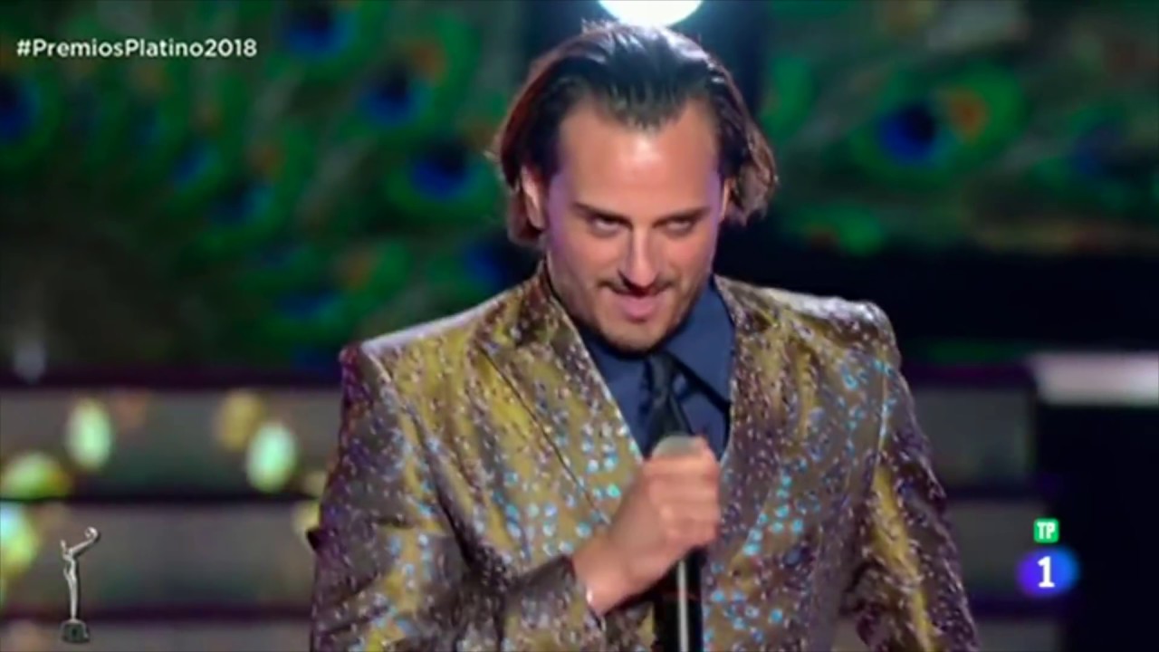 Asier Etxeandia Pavo Real Premios Platino 2018 (actuación completa)