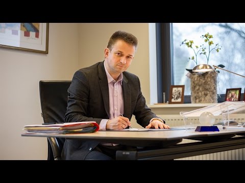 Video: Hoe Vind Je Een Klant Voor Een Advocaat?