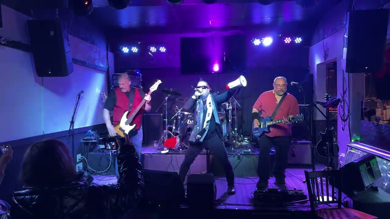 12-13-25 Unglued (Crackerman-Stone Temple Pilots cover/tribute)-Whisky Rocks, West Babylon, NY