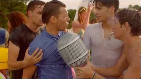 One Direction - Live While We