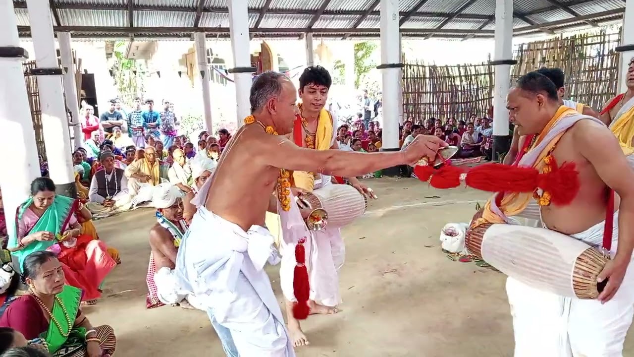 শ্রাদ্ধে রুদ্রতাল বাদক ধীরেন ও বিধান সিংহ।গায়ক হরিনারায়ণ ও সবুজ সিংহ জোড়ামন্ডপ ভানুগাছ #ratansharma 