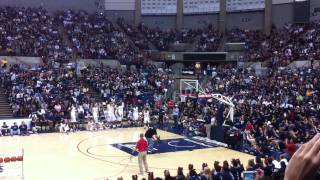 Ryan Boatright 360 dunk at uconn first night