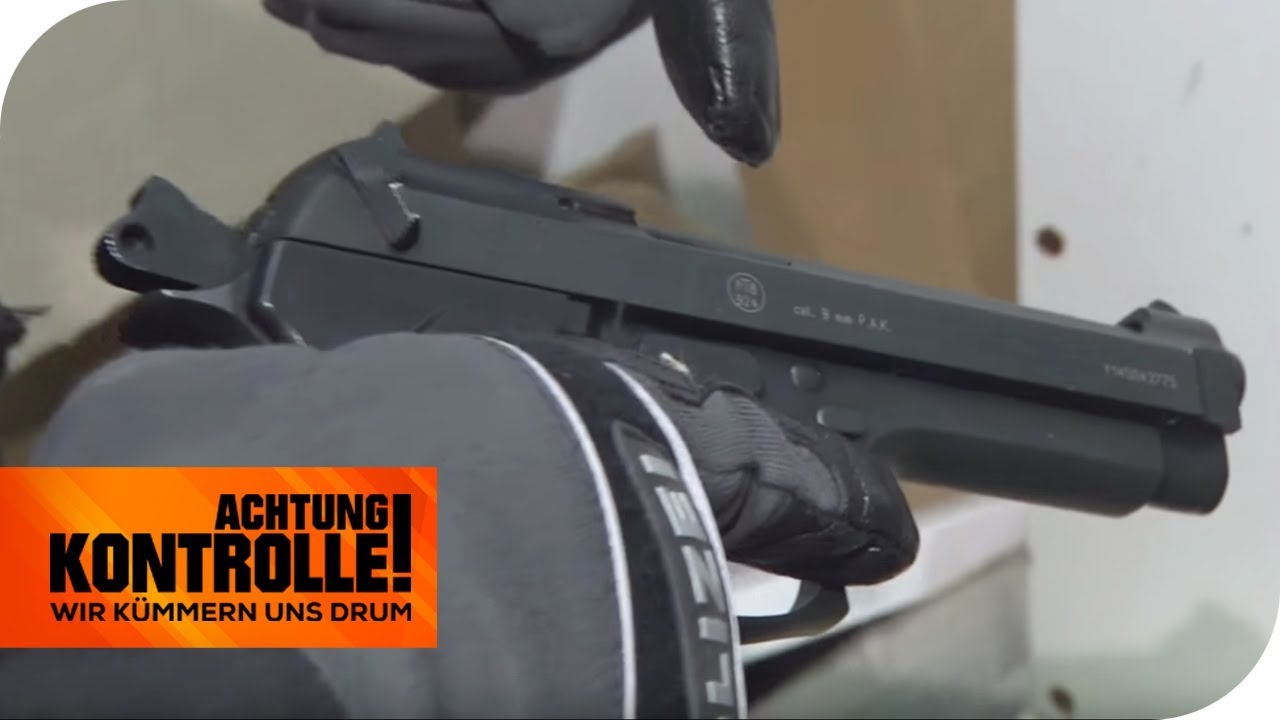 Mann bedroht Fahrgäste mit Schreckschusspistole am Stuttgart Hbf | Achtung Kontrolle | kabel eins