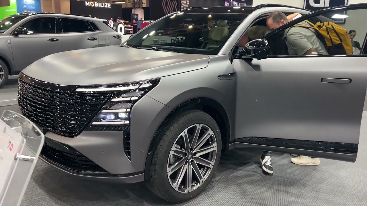 DR 7 0 SUV (2026) Interior And Exterior - Automobile Barcelona