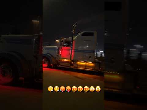 #kenworth #chickenlights #chrome #enginebreak #workingclass