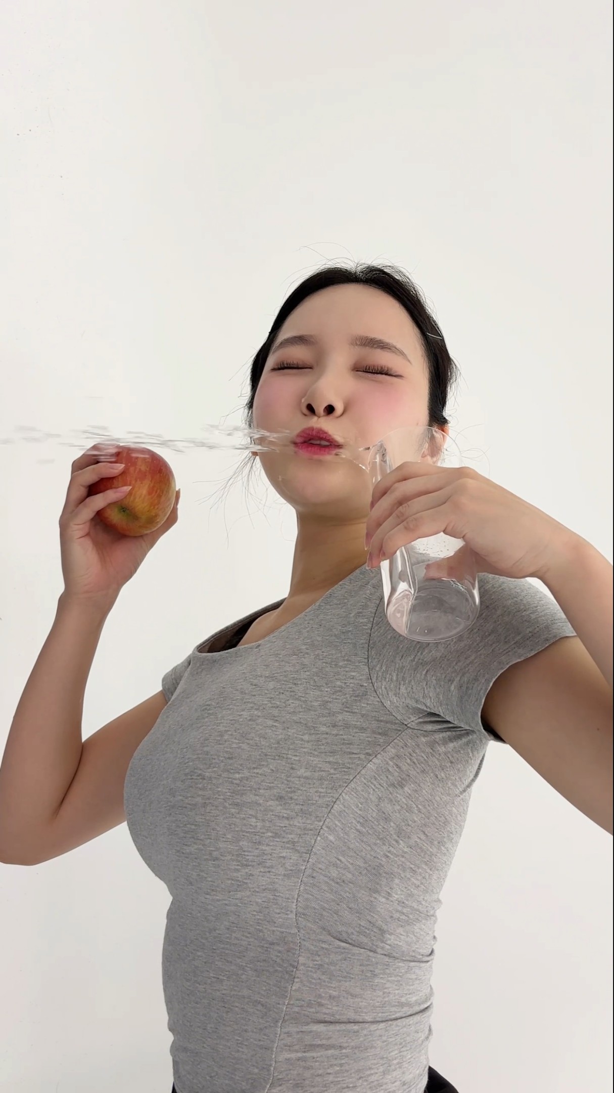 무중력 물 마시기