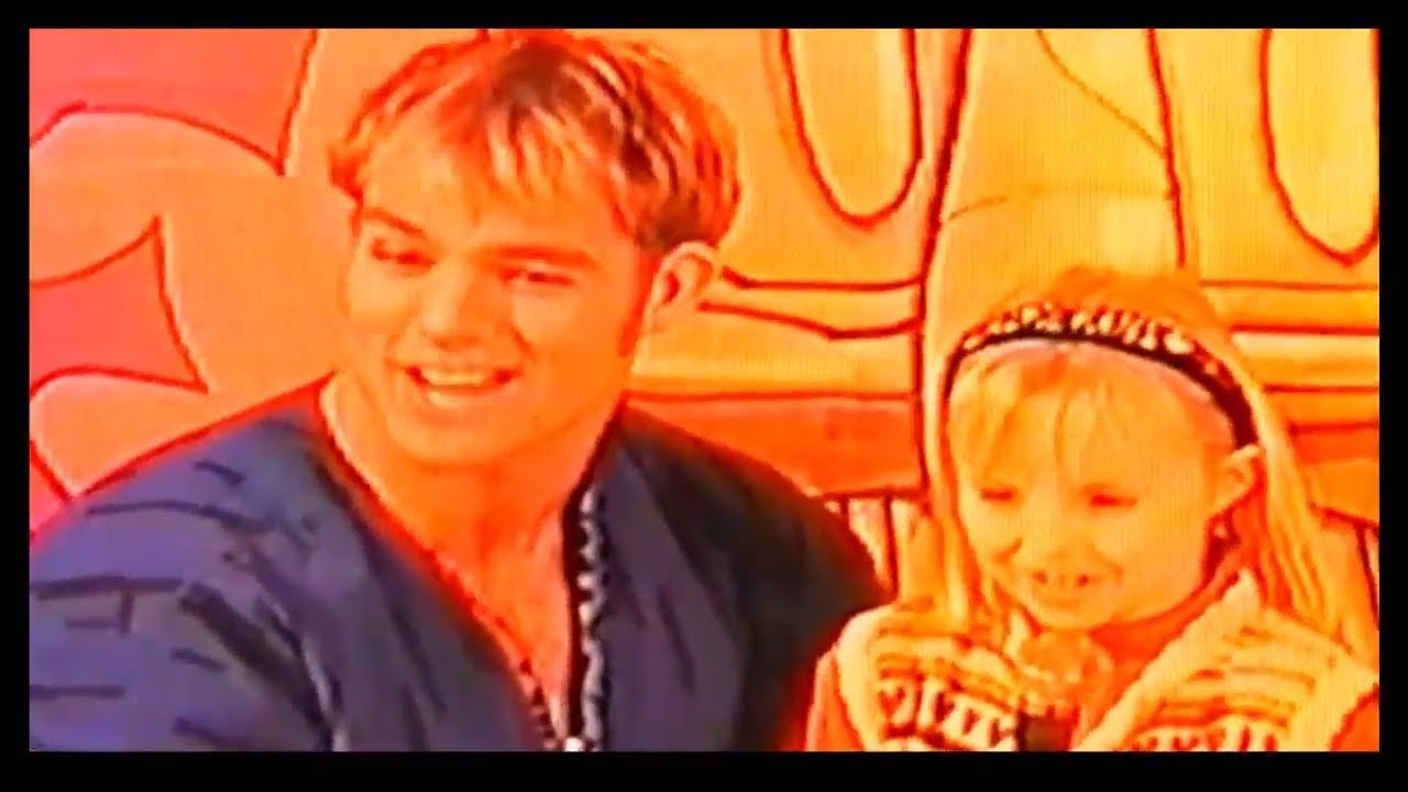 Song Sheet  (Act 2 Scene 6) Aladdin Kings Theatre Southsea 1996-7 HD