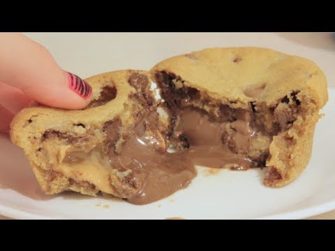 Nutella Stuffed Deep Dish Chocolate Chip Skillet Cookie - Cafe Delites