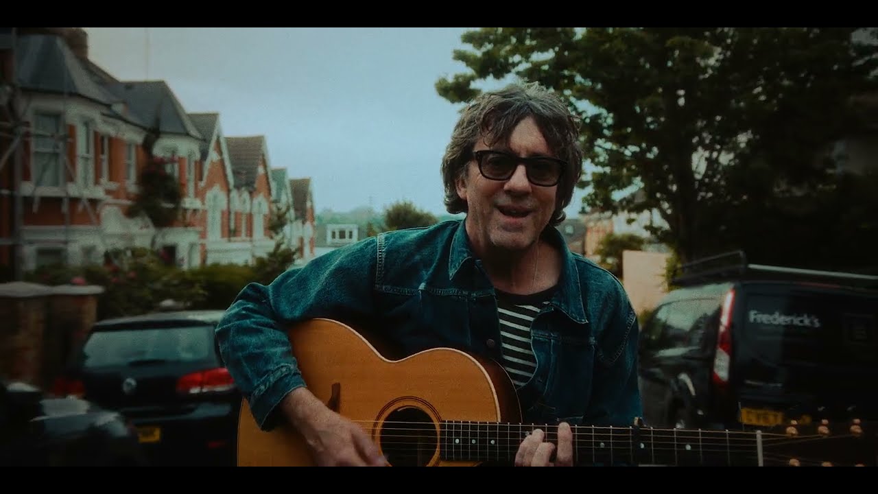 Obejrzyj Graham Coxon - Easy (Official Music Video) w YouTube Obejrzyj Graham Coxon - Easy (Official Music Video) w YouTube