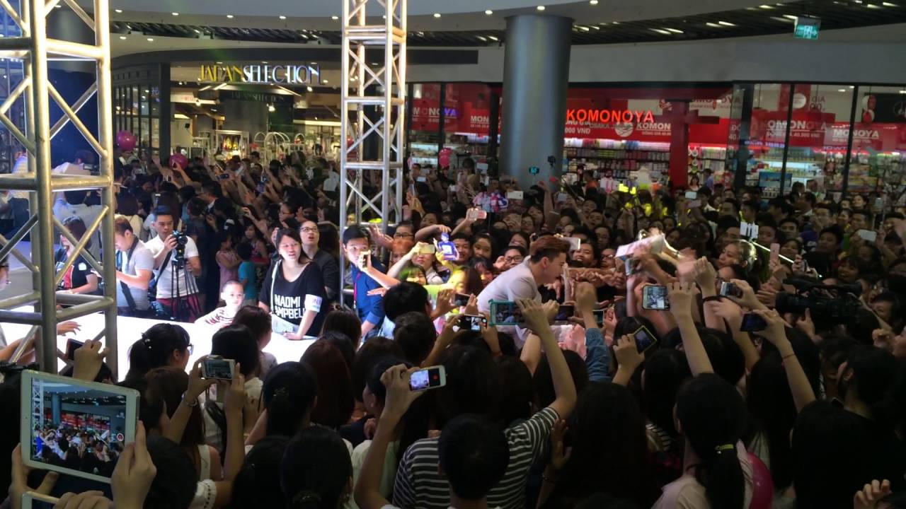 Cười Lên Đi Em - 365 Band ( 9/7/2016 - Aeon Mall Long Biên )