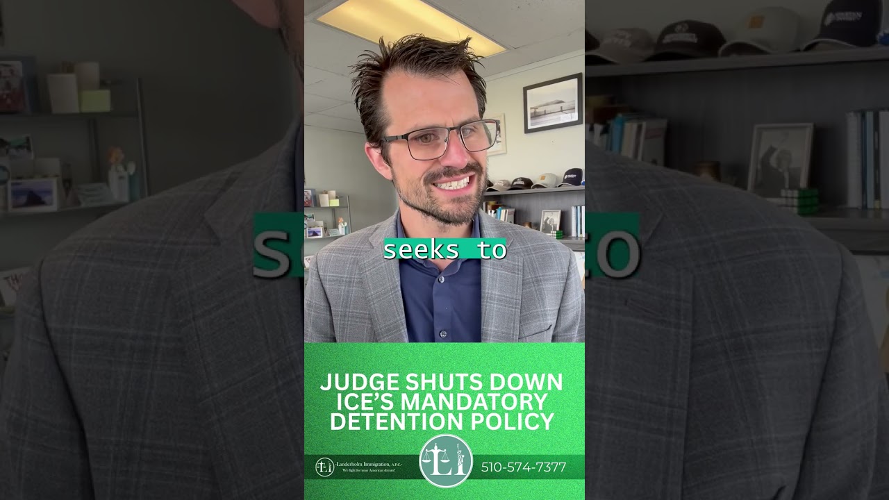 Судья отменил политику обязательного задержания, проводимую иммиграционной и таможенной службой С...