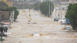 Crazy Footages: Majestic Floods And Strong Thunderstorms Sweep Doha, Qatar