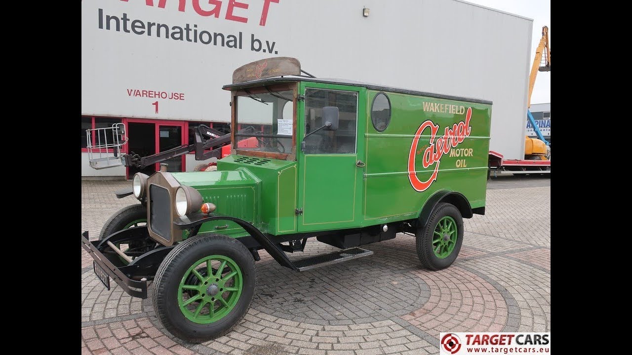 760120 FLEUR DE LYS NEWARK PANEL VAN 2.0L 0286 GREEN 81056M RHD YouTube