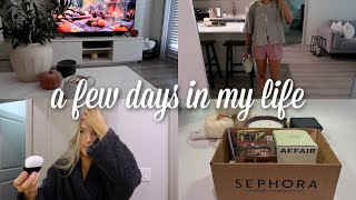 a few days in my life: working from home, sephora haul, repurchases/ trying new products + much more
ITEMS MENTIONED:
Mug: https://rstyle.me/+MYhMsv8p6cC6Hyk467xbfA
Collagen Powder: https://rstyle.me/+uGgpMu-htqf2ijmIkimoKA
Pink Tumbler: https://amzn.to/3YIBfNf
Lemon Squeezer: https://amzn.to/3UrGEG4
Wrist Weights: https://rstyle.me/+sknhAWsBOi6gyerQ8iVSqA
Similar Wrist Weights: https://amzn.to/4huE7VI
Brandy Hailie Basic T-shirt: https://us.brandymelville.com/products/hailie-basic-top-1?variant=42185507963089#Image31842331623633
Brandy Hailie T-shirt: https://us.brandymelville.com/products/hailie-top?_pos=4&_sid=e56631c5f&_ss=r
Brown Pj set bottoms: https://rstyle.me/+1niBH7ZaiYY6d4eYaorU1g
Similar Brown Pj Set top: https://rstyle.me/+qljlAYz2AzI76IRlW-092Q
Mug: https://rstyle.me/+0xHoRlbvJS9ycU3NxJF1jA
Striped robe: https://rstyle.me/+PAbPa5dVQEu1eMw6M7oI1A
Grey Short Sleeve Cardigan: https://amzn.to/3YqG9gE
White Tank: https://rstyle.me/+vcqXKsFyA0PIW_V4fYFOSg
Boxer Shorts: https://amzn.to/40pJ5ww
White Purse: https://amzn.to/40ru4uj
White Birkenstocks: https://rstyle.me/+AY5Ij8YizS9a6fXEWAO95A
Sephora Haul:
Crown Affair Leave in: https://rstyle.me/+XZ9vV79SotvQxTqt08rkwg
Crown Affair Dry Shampoo: https://rstyle.me/+1GMQi8ADyFpBEKlx0qaCQQ
Vegamour Hair Mask: https://rstyle.me/+D09u9oHEnW3rjYcDt1tehA
Slip Hair Ties: https://rstyle.me/+O4oz_cb1W4r78JAH4r0HNg
Amazon Hair Clips:https://amzn.to/3YHT5A9
Customized Hair Clip: https://amzn.to/3Ux9bdj
Coffee Glass: https://amzn.to/48scHLO
Robe: https://amzn.to/3C2nDns
Black Tank: https://rstyle.me/+W2QF-oUy4lPeOeHVypqPsw
Aritzia Shorts: https://rstyle.me/+ydxUAX1WkqzaEP2gwEULww
1Up Nutrition Magnesium (use code laurcolvin for 25% off): https://1upnutrition.com/products/super-magnesium?
Frequently asked/brand coupon codes:
Shop all my outfits: https://www.shopltk.com/explore/Lauren_Colvin
My Instagram: https://www.instagram.com/laurcolvin/
My TikTok: https://www.tiktok.com/@laurcolvin
Revolve Favorites: https://rvlv.me/MbB4EG?navsrc=share
My Amazon Page: https://www.amazon.com/shop/laurcolvin
Daily Drills $25 off any $150 purchase: https://fbuy.io/dailydrills/laurencolvin
Oseamalibu.com: Laur10 for $$$ off
Get 15% off Ritual Vitamins: https://share.ritual.com/x/pbKlXs
1Up Nutrition code Laurcolvin for 25% off: https://1upnutrition.com
Self Tanner I use: https://rstyle.me/+gGtuEEE-0Lt0qAW9sSSUQQ
https://rstyle.me/+9NKSXRBXcEJ3gjInWik-Lg
My coffee machine: https://rstyle.me/+88BwQFIf86nSk7a63xjJWQ
Caraway Home - Non Toxic Cookware: https://ap.carawayhome.com/colvin
BUSINESS INQUIRIES: contactlaurencolvin@gmail.com
(some links are affiliate links) a few days in my life: working from home, sephora haul, repurchases/ trying new products + much more