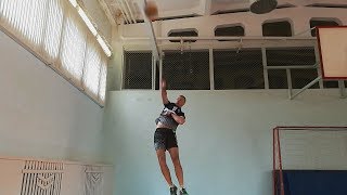 картинка: Силовая подача в прыжке.