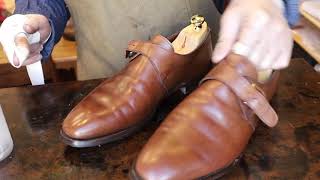 【クロケットジョーンズ靴磨き】ブラウン系の色褪せをメンテナンスする方法を解説します