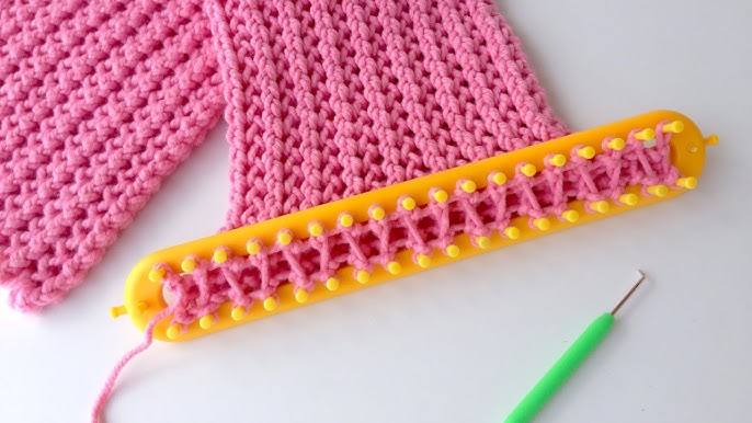 How to Loom Knit a Scarf - Crossed Stockinette Stitch (DIY Tutorial) 