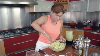 Aprendemos a hacer una ensalada veraniega de fideos con pesto de palta 🥑🤩