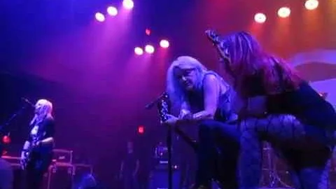 L7 - "Slide" live at White Oak Music Hall (Houston, TX) 7/2018