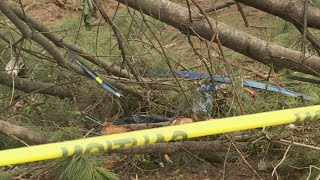 Man killed in single vehicle crash in eastern Louisville