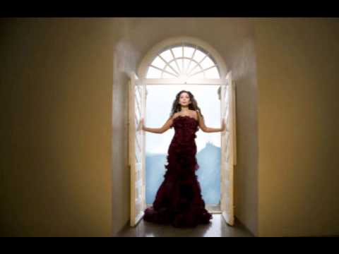     إليسا ماعاش ولا كان