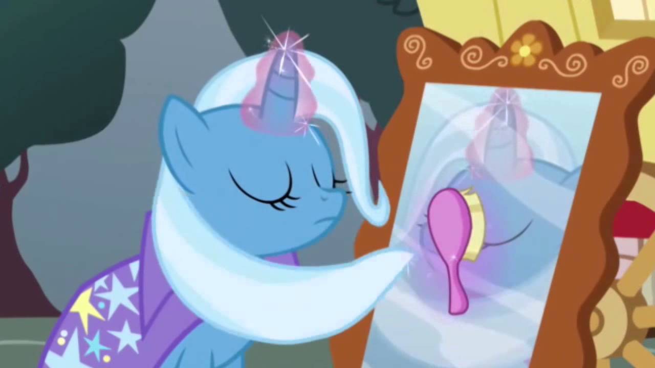 Trixie brushes her hair for 10 minutes straight - YouTube