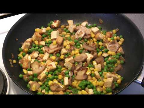 Vegane Spaghetti-Tofu-Gemüse-Pfanne Rezept