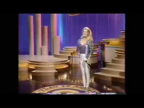 LYNN ANDERSON LIVE VIDEO - "I Never Promised You A" ROSE GARDEN - 1985