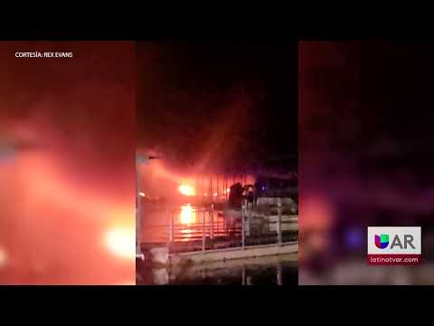 Botes se incendian en Marina