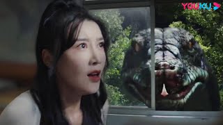 She pushed the mistress to Giant Snake's month| Rising Boas in a Girl's School | YOUKU MONSTER MOVIE